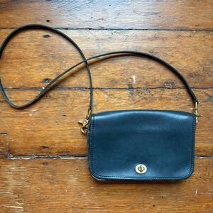 Coach Vintage Penny Pocket Bag Black Leather Crossbody